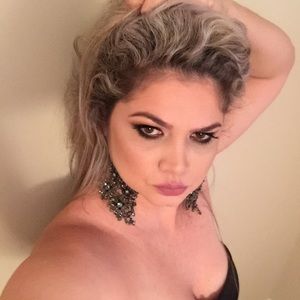 Meet your Posher, Lucilangela